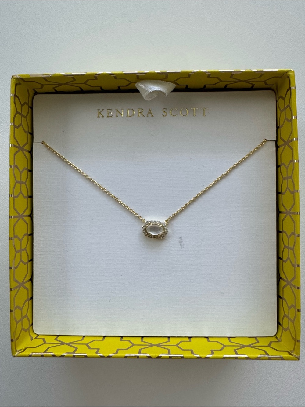 Kendra Scott Chelsea Gold Pendant